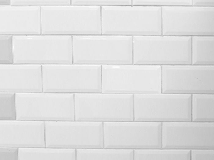 Valencia Bevelled Glossy White Ceramic Subway Wall Tile - 200 x 100mm